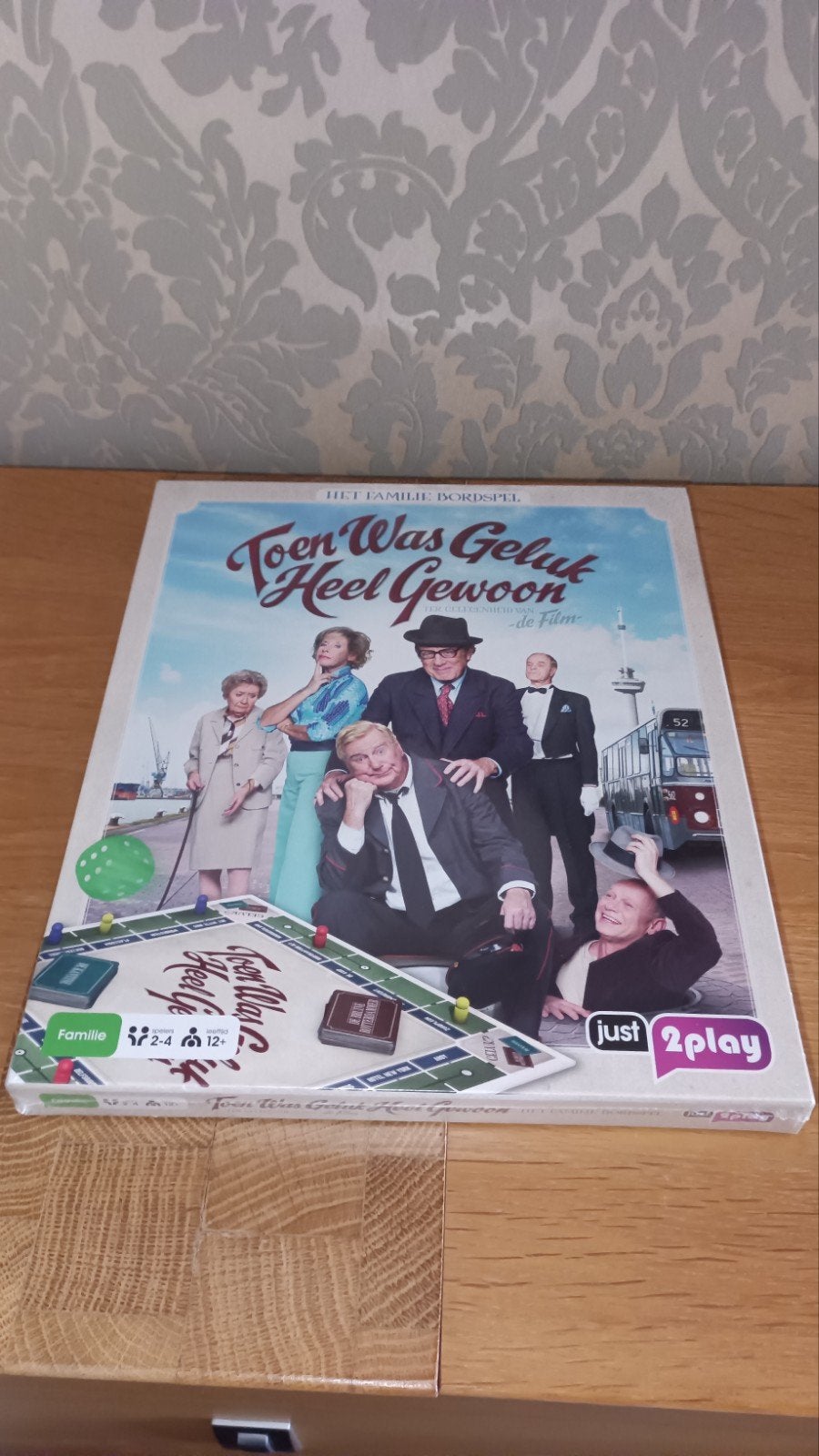 Toen Was Geluk Heel Gewoon - Het Familie Bordspel (Nieuw), Hobby en Vrije tijd, Een of twee spelers, Ophalen of Verzenden, Nieuw