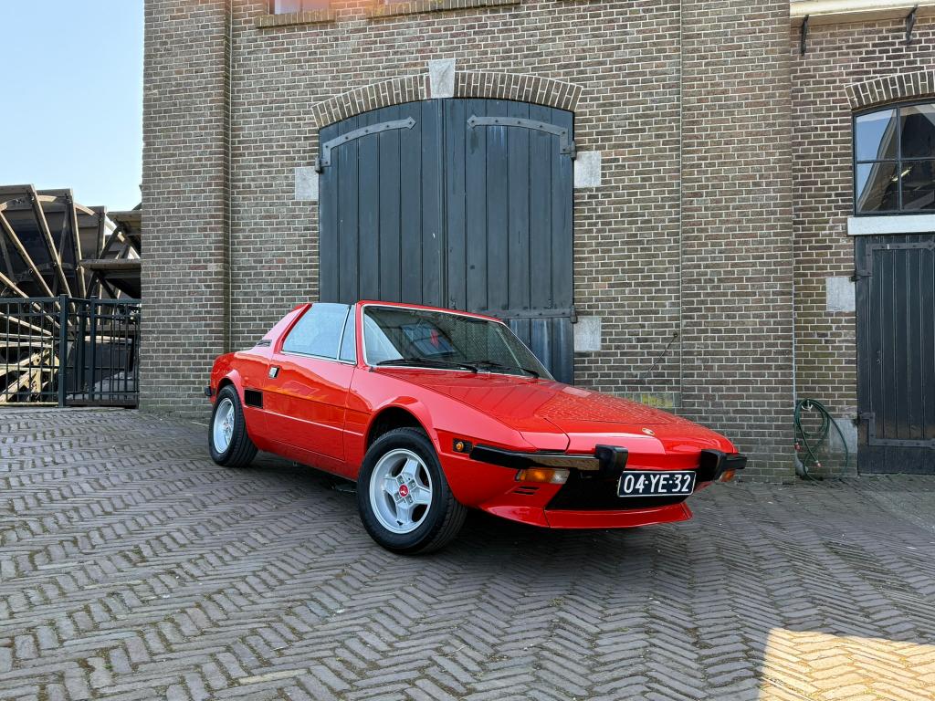Fiat X1/9 1300 (1975) Rood in concoursstaat, foto 11