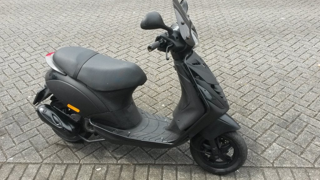 piaggio zip 2017, 80cc geel kenteken,, inruil mogelijk, Zip, Ophalen of Verzenden, Zo goed als nieuw, 80 cc