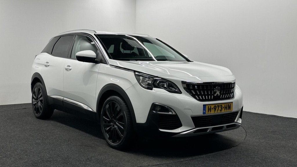 Peugeot 3008 1.2 PureTech Blue Lease Premium CARPLAY NAVI CA, Auto's, Peugeot, Voorwielaandrijving, Gebruikt, 1199 cc, Met garantie (alle)