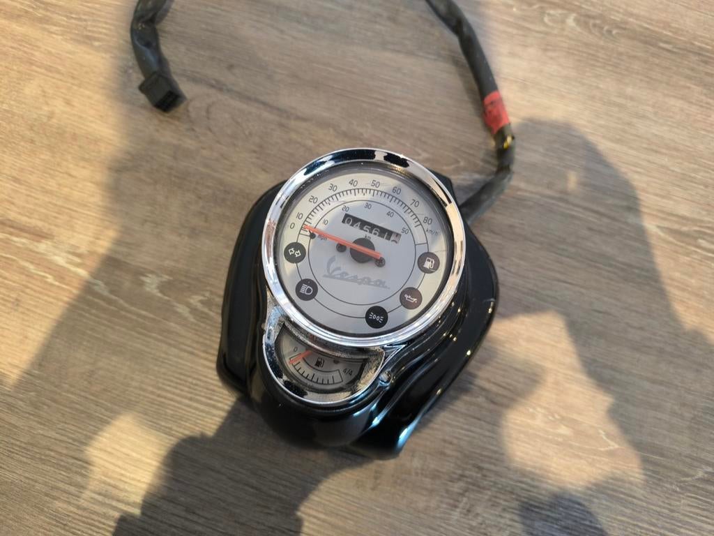 Nette Vespa LXV Cockpit / Teller / Snelheidsmeter + Stuurkap, Ophalen of Verzenden, Zo goed als nieuw, Vespa