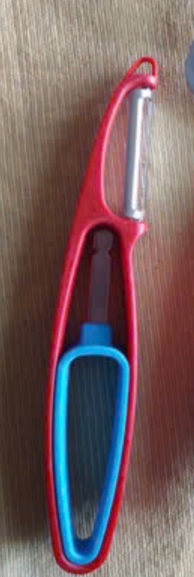 Gezocht dunschiller rood met blauwe accenten van de AH, Kunststof, Ophalen of Verzenden, Rood, Overige merken