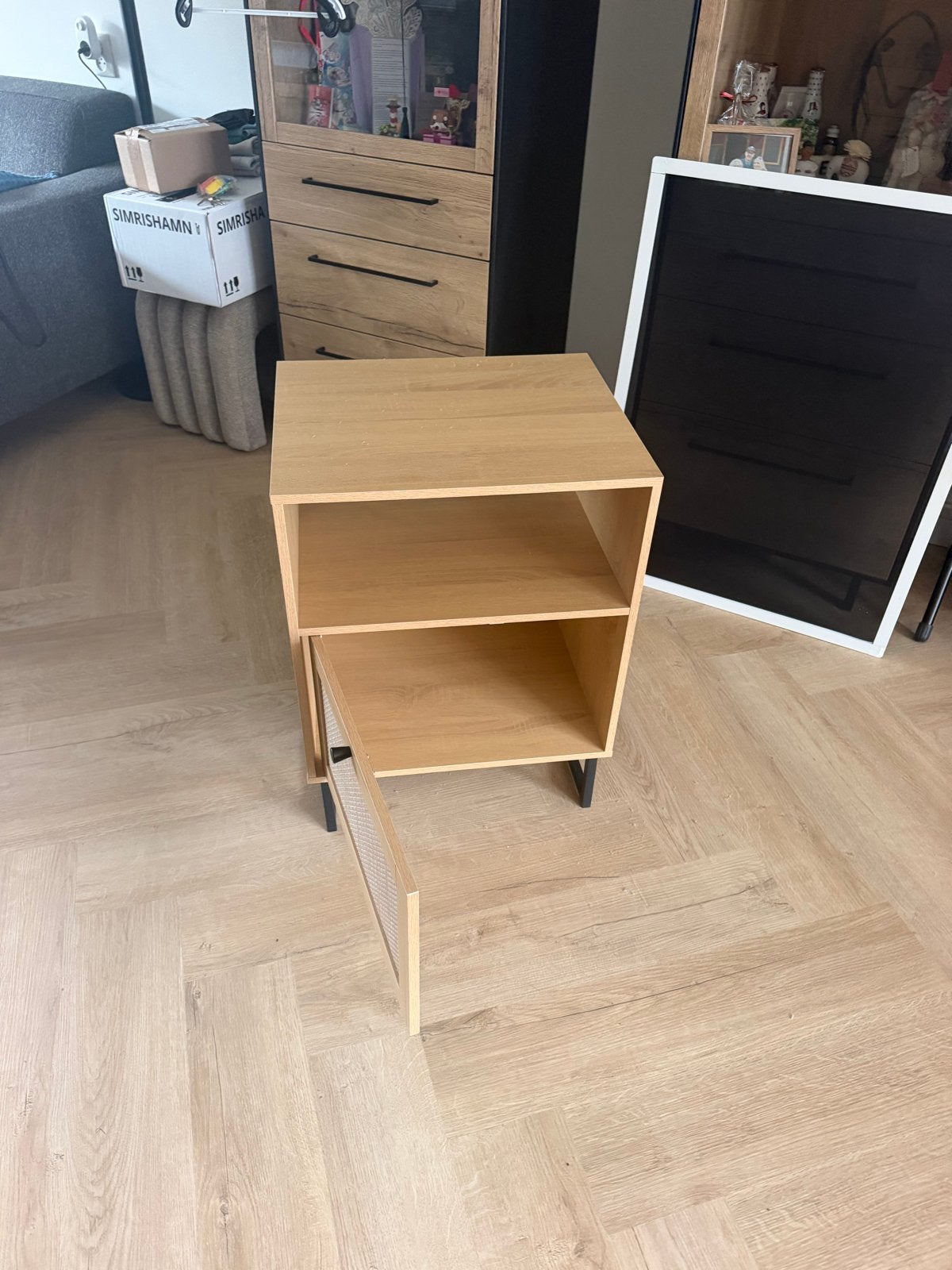 Modern Nachtkastje met Opbergruimte, Ophalen, Minder dan 45 cm, 55 tot 70 cm, Zo goed als nieuw