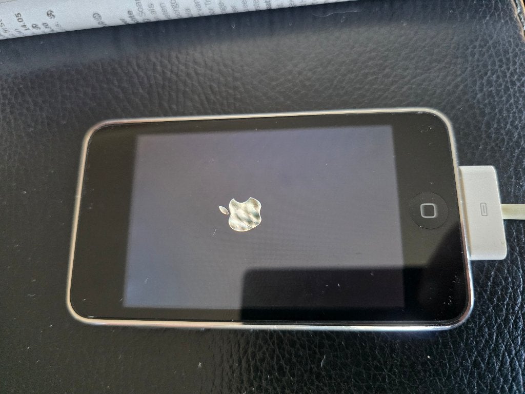 Apple ipod Touch 8gb zilver, Audio, Tv en Foto, Mp3-spelers | Apple iPod, Gebruikt, Touch, Ophalen of Verzenden, Zilver
