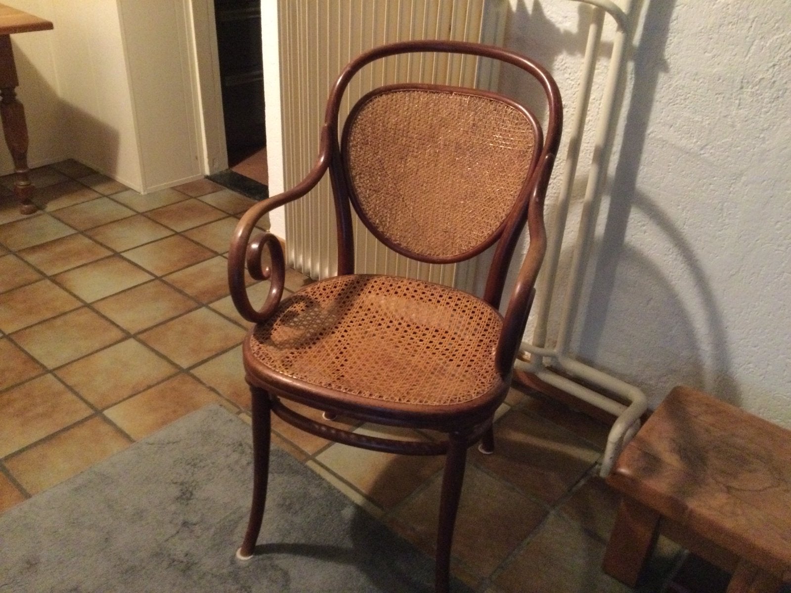 Bistro stoel met webbing zitting en armleuningen, Ophalen