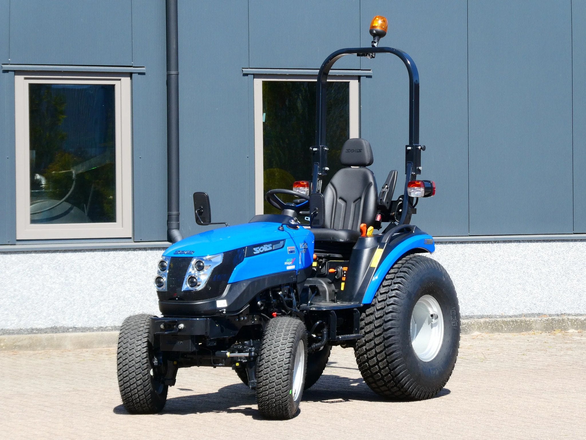 Solis 26 4wd HST / 0002 / Hoge Gazonwielen