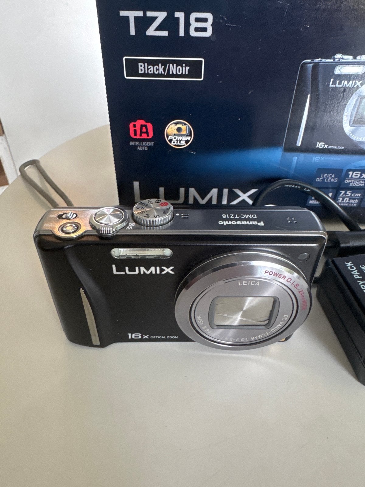 Panasonic Lumix DMC TZ18 met oplader, 2 accu's en tasje, Gebruikt, Panasonic, Oplader, Ophalen of Verzenden