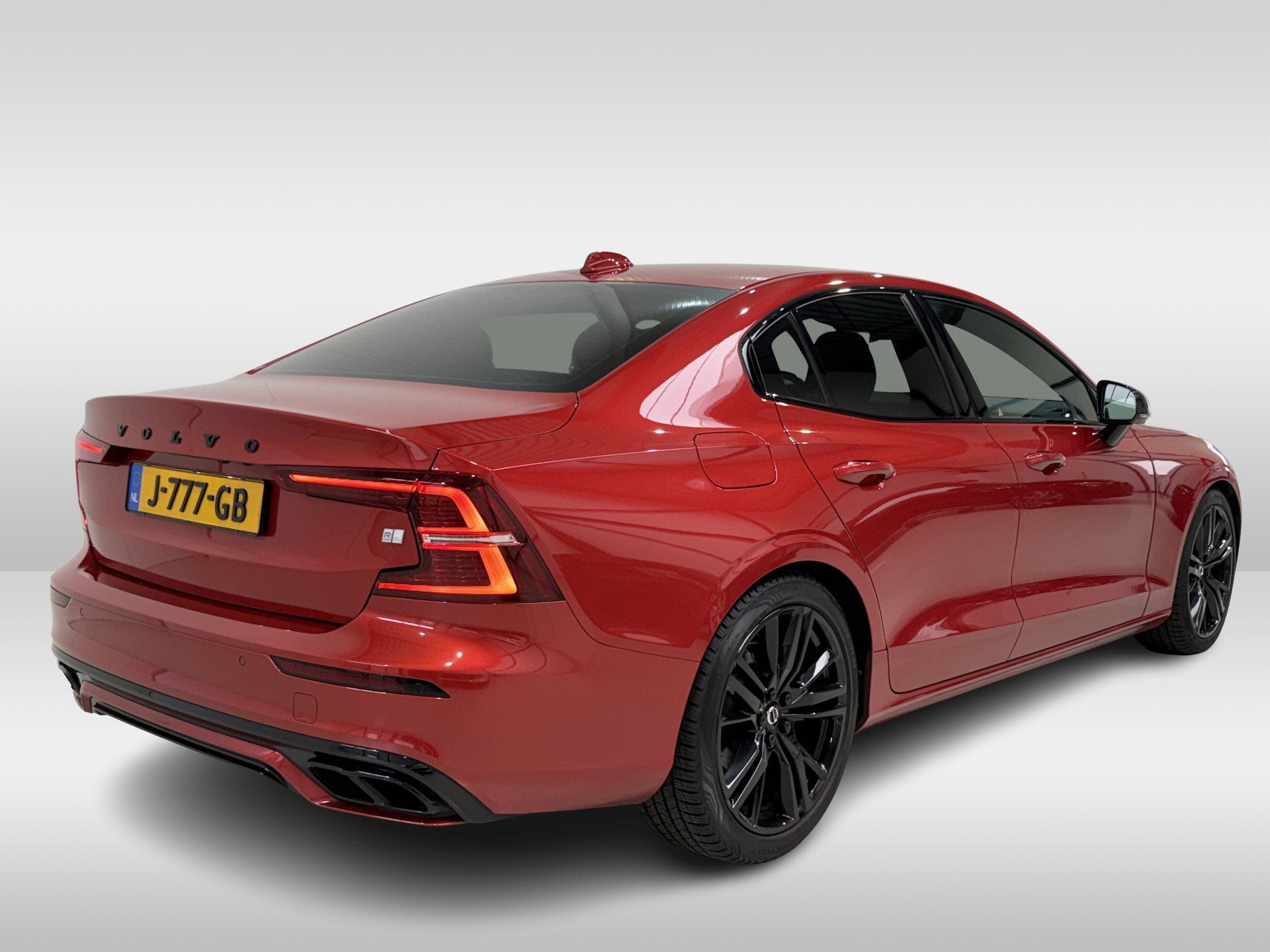 Volvo S60 2.0 T4 R-Design 190pk | Org NL | Top staat!, Auto's, 15 km/l, Euro 6, 1969 cc, S60