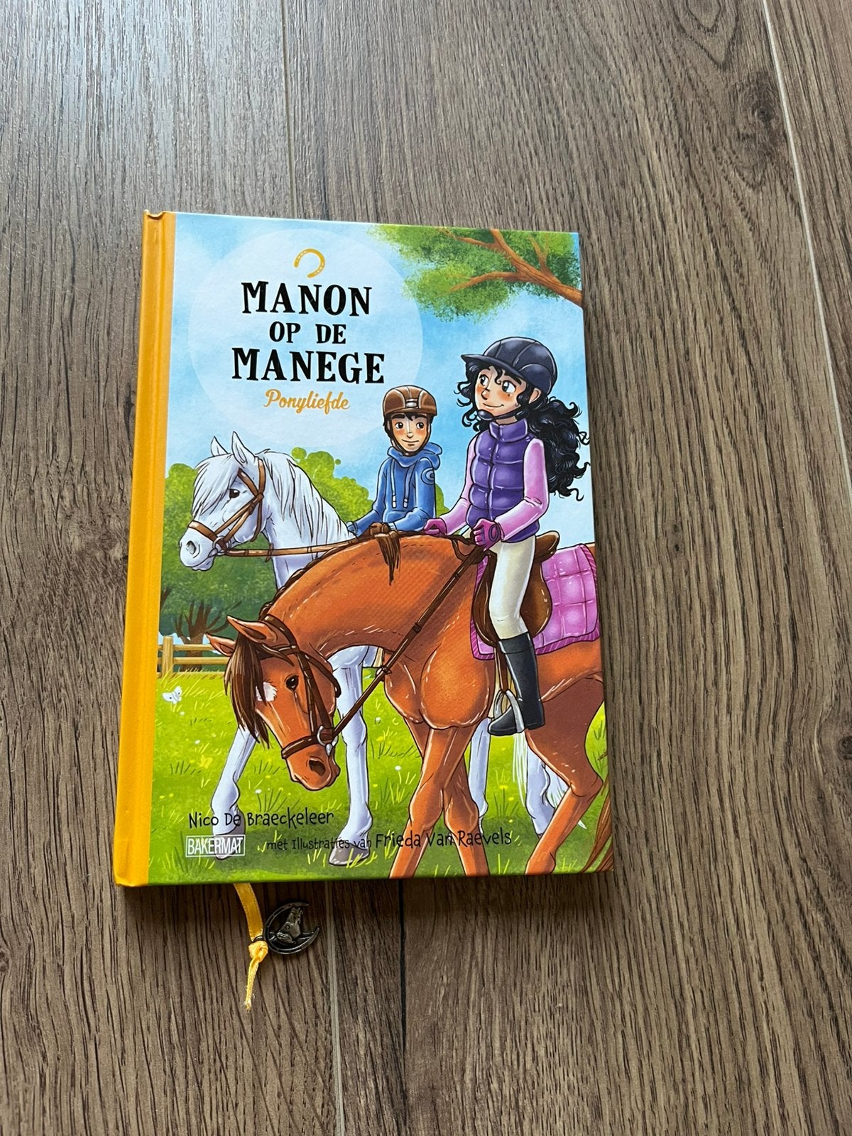 Manon op de Manege - PonyLiefde, Ophalen of Verzenden, Zo goed als nieuw, Nico De Braeckeleer, Fictie