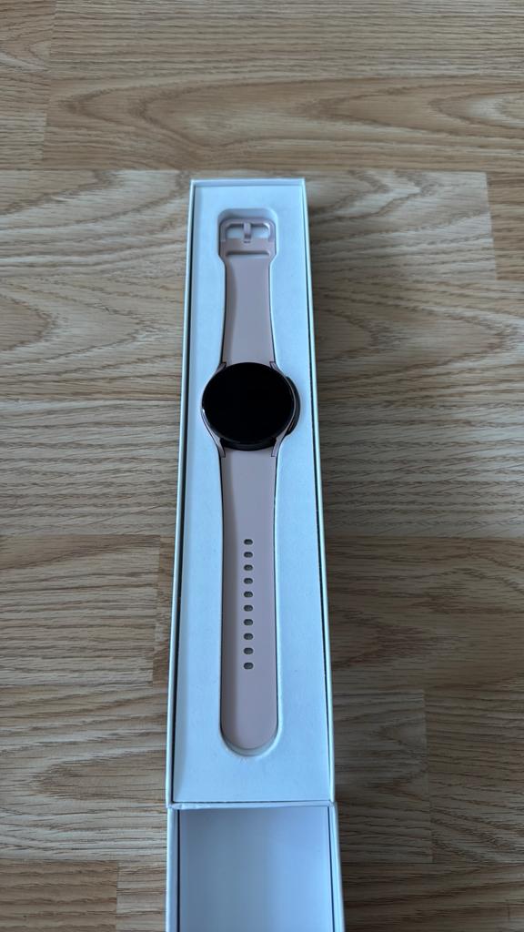 SAMSUNG Galaxy Watch 4, Ophalen of Verzenden, Zo goed als nieuw, Roze, Conditie