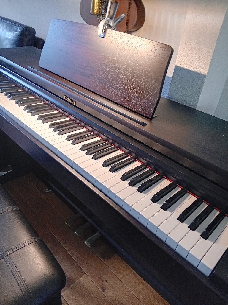 Roland digitale piano, Ophalen, Bruin, Digitaal, Zo goed als nieuw