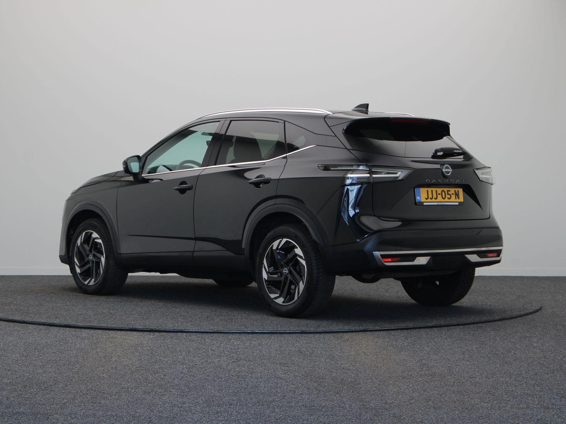 Nissan Qashqai 158pk MHEV Xtronic N-Connecta | Pilot assist, Auto's, Euro 6, 4 cilinders, Leder en Stof, Zwart