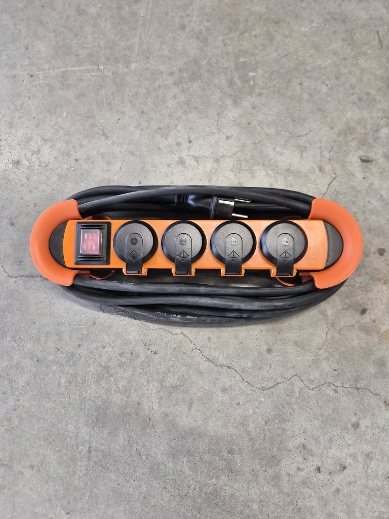 Q-Link professionele 4-voudige stekkerdoos IP44 – 5 meter, Ophalen of Verzenden, Gebruikt
