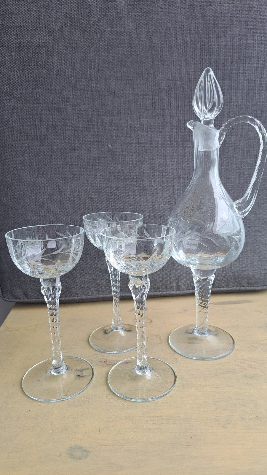 Vintage Glazen Karaf met 3 Coupe Glazen - Gegraveerd, Antiek en Kunst, Ophalen