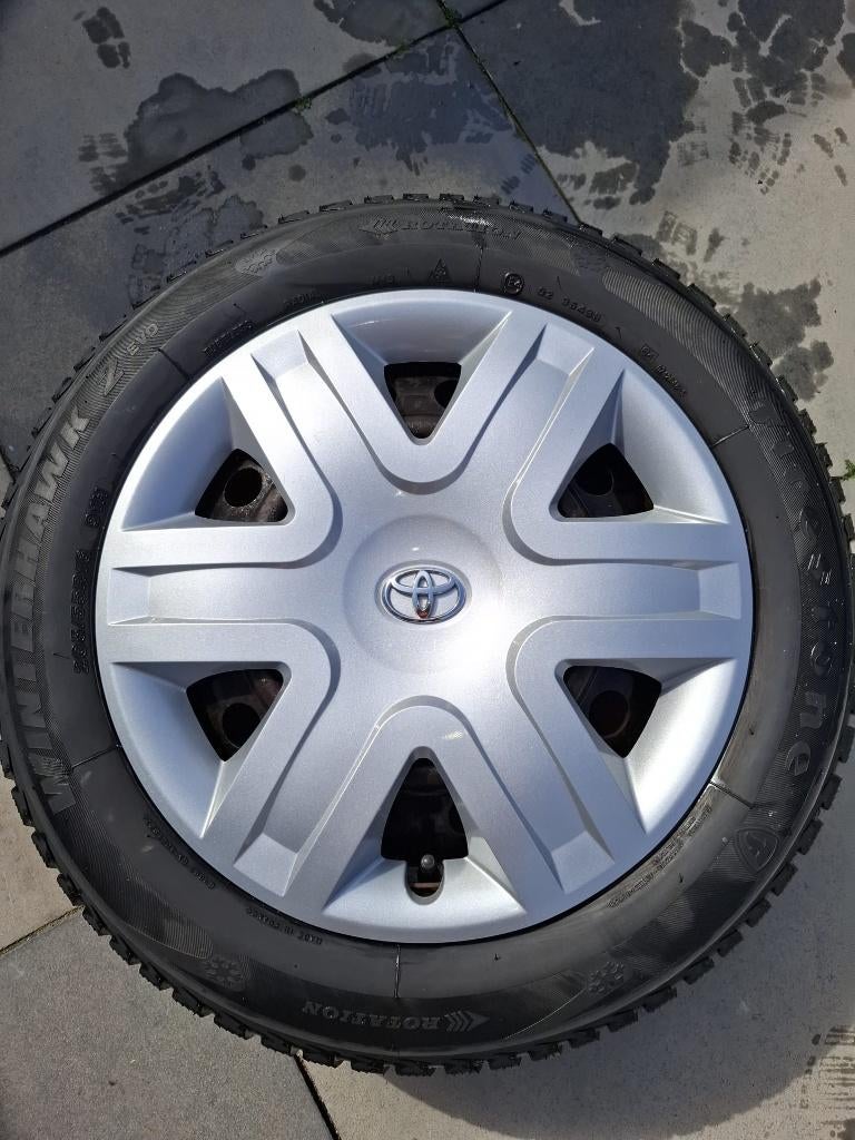 4xWinterbanden stalen velgen met originele Toyota wieldoppen, Ophalen, Gebruikt, Velg(en), 16 inch