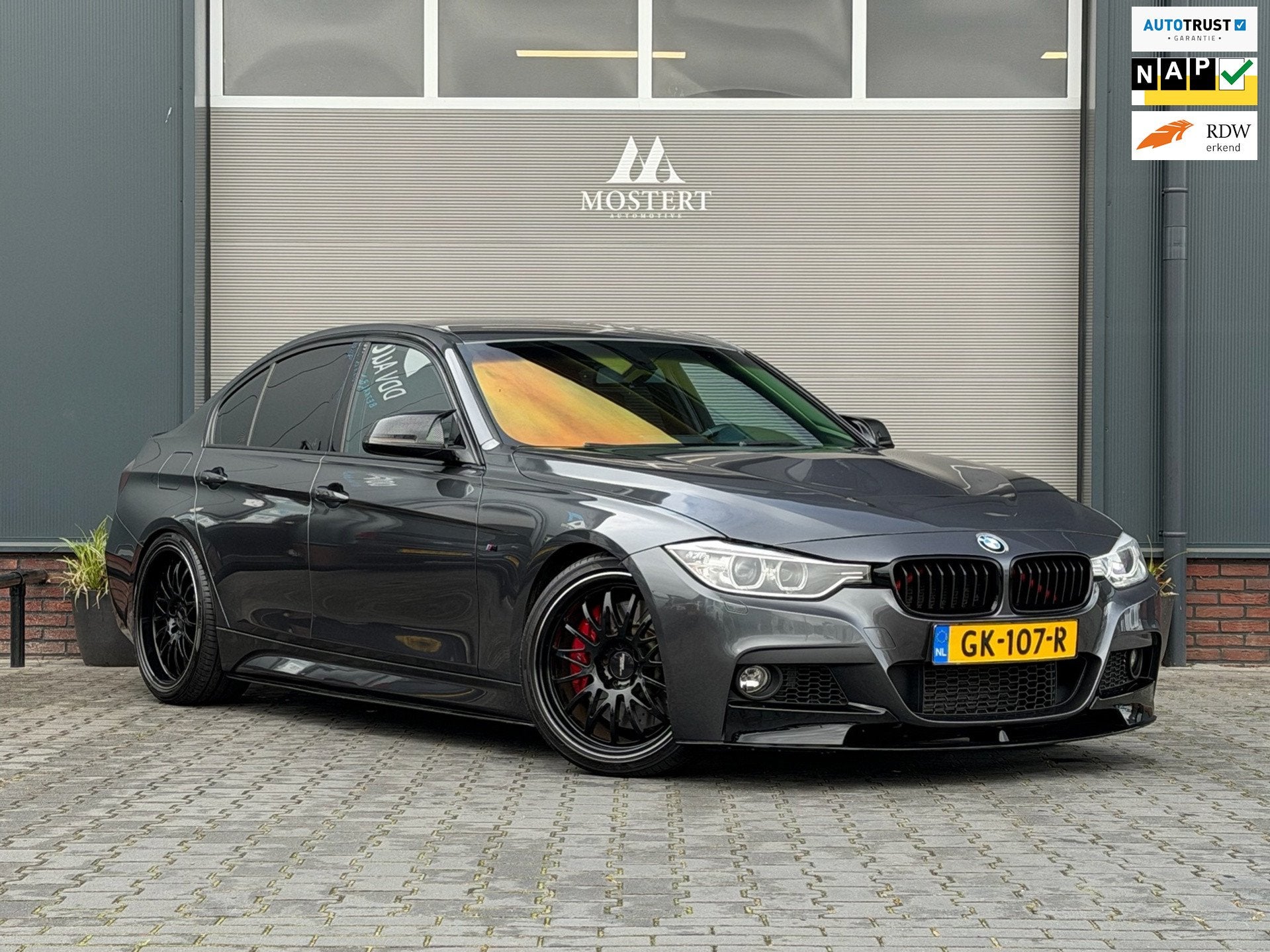BMW 3-serie 320i/260pk M-pakket Automaat|2015|Big Brake|Moss, Automaat, Achterwielaandrijving, Gebruikt, Alcantara