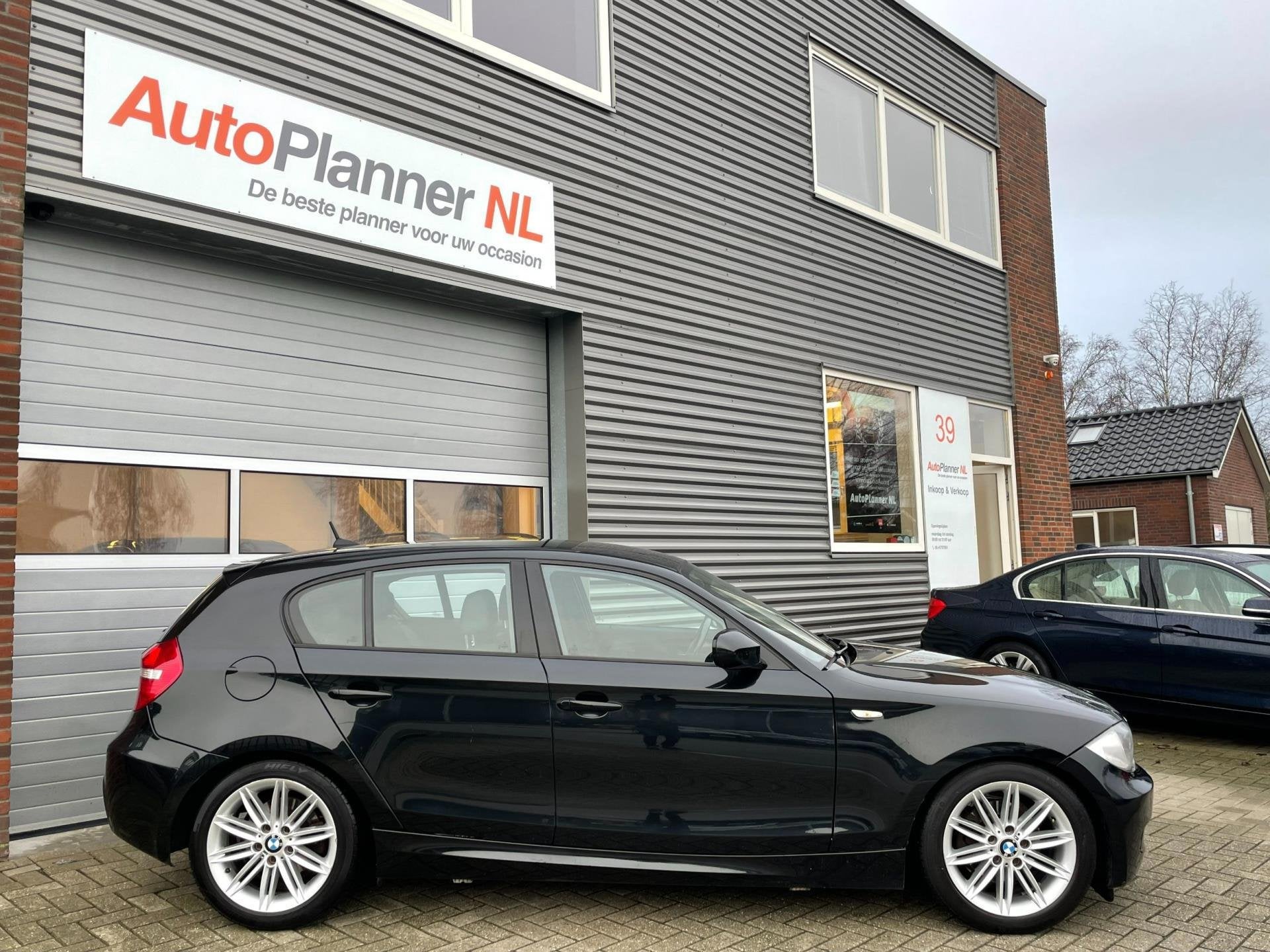 BMW 1-serie 118i Executive! M-Pakket! Clima! Half leder!, Auto's, 1-Serie, Euro 5, Achterwielaandrijving, Leder en Stof