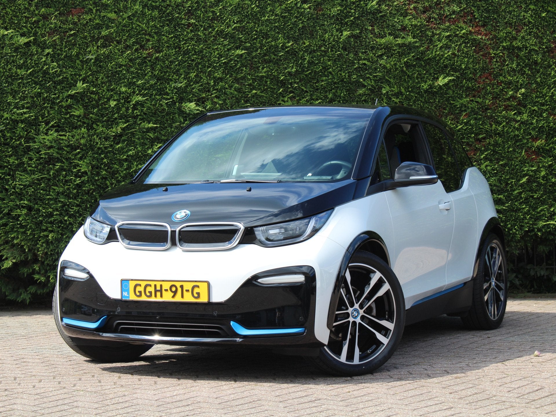 BMW i3 S Business Edition 120Ah 42 kWh (bj 2021, automaat), Auto's, BMW, Automaat, Gebruikt, Wit, Grijs