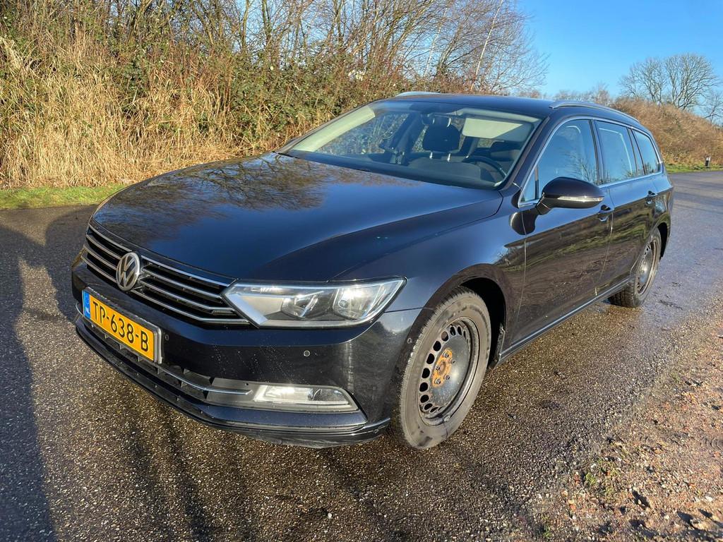 Volkswagen Passat Variant 1.6 TDI Highline, Gebruikt, Euro 6, 4 cilinders, Zwart