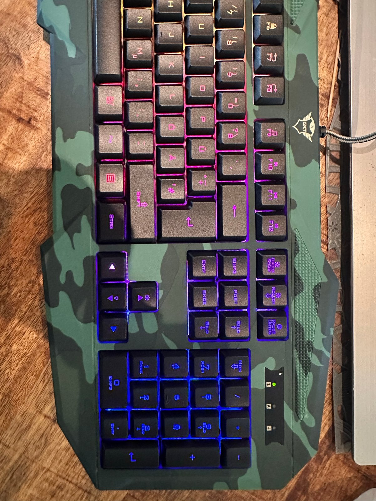 Trust Gaming Toetsenbord QWERTZ GXT 830-RW Avonn, Computers en Software, Gaming toetsenbord, Nieuw, Ophalen of Verzenden, Overige indelingen