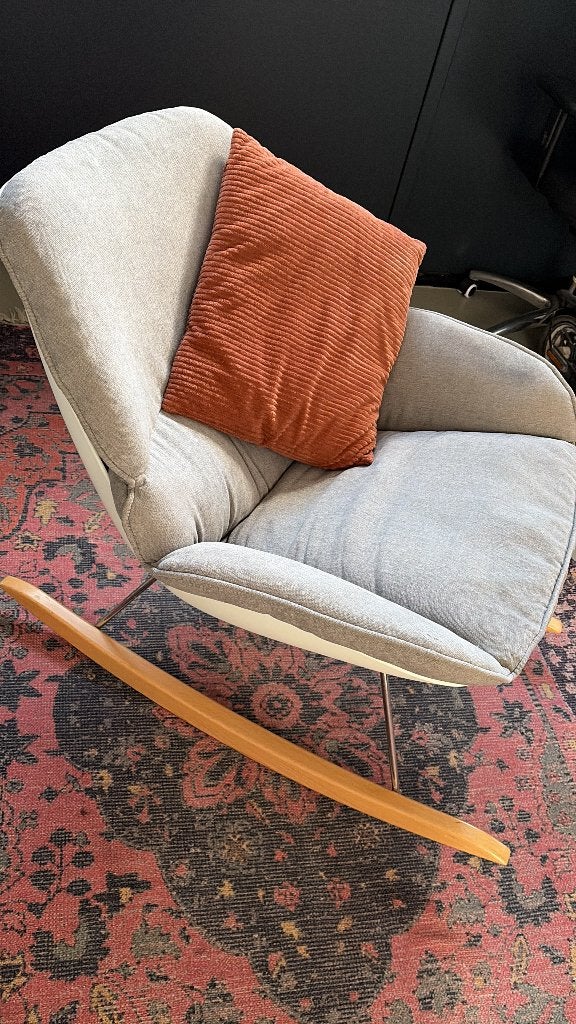 Mooie Schommelstoel Rocky van Eliving, Huis en Inrichting, Stoelen, Ophalen, Zo goed als nieuw, Stof, Eén