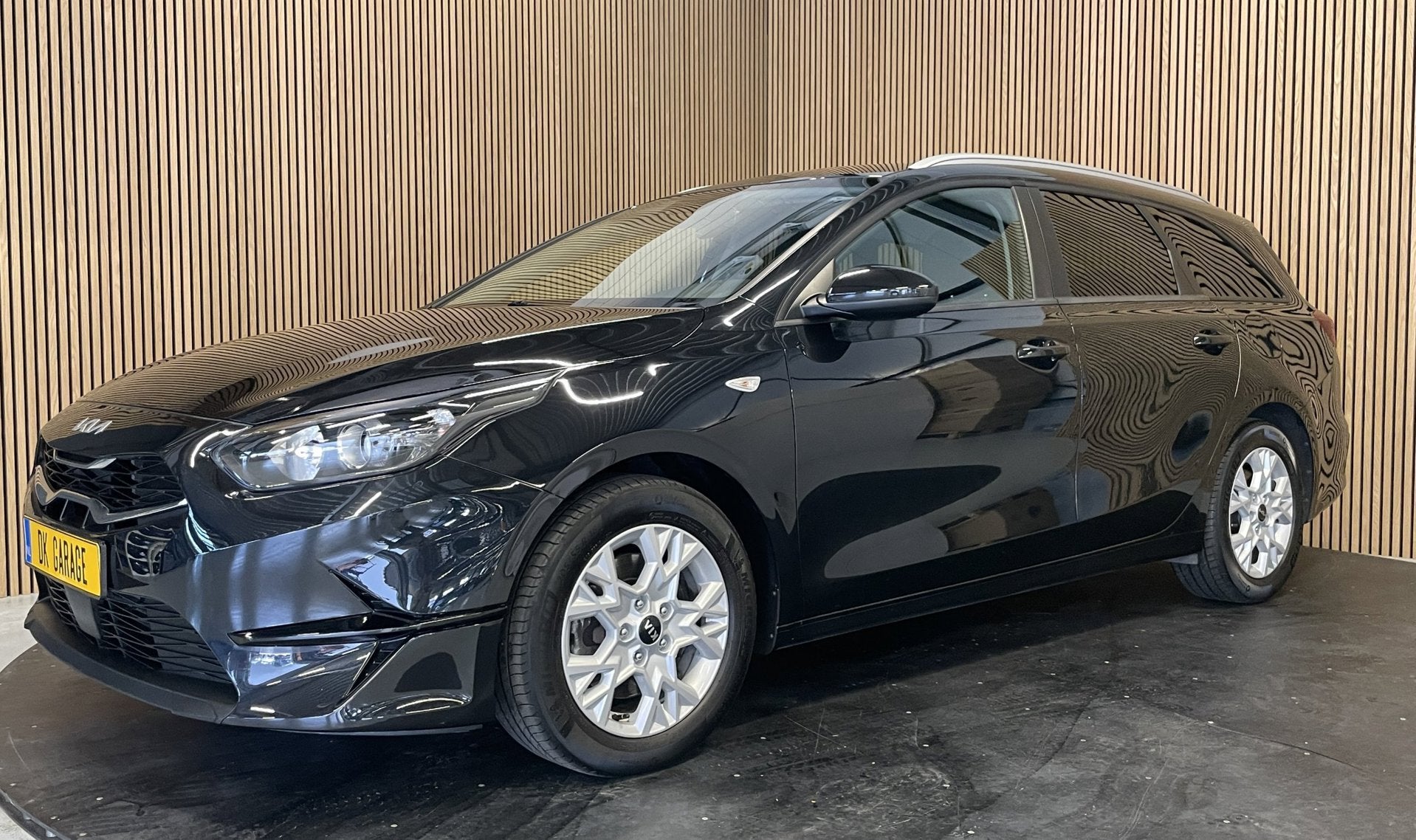 Kia Ceed Sportswagon 1.0 T-GDi DynamicLine|APPLE CARPLAY, AN, Voorwielaandrijving, Dealer onderhouden, Gebruikt, Zwart