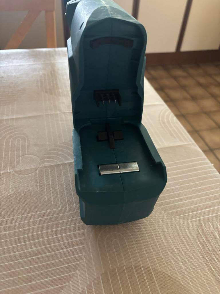 Makita DX07 18V Stofafzuiging voor Boorhamer, Ophalen of Verzenden, Gebruikt, Minder dan 400 watt, Overige typen