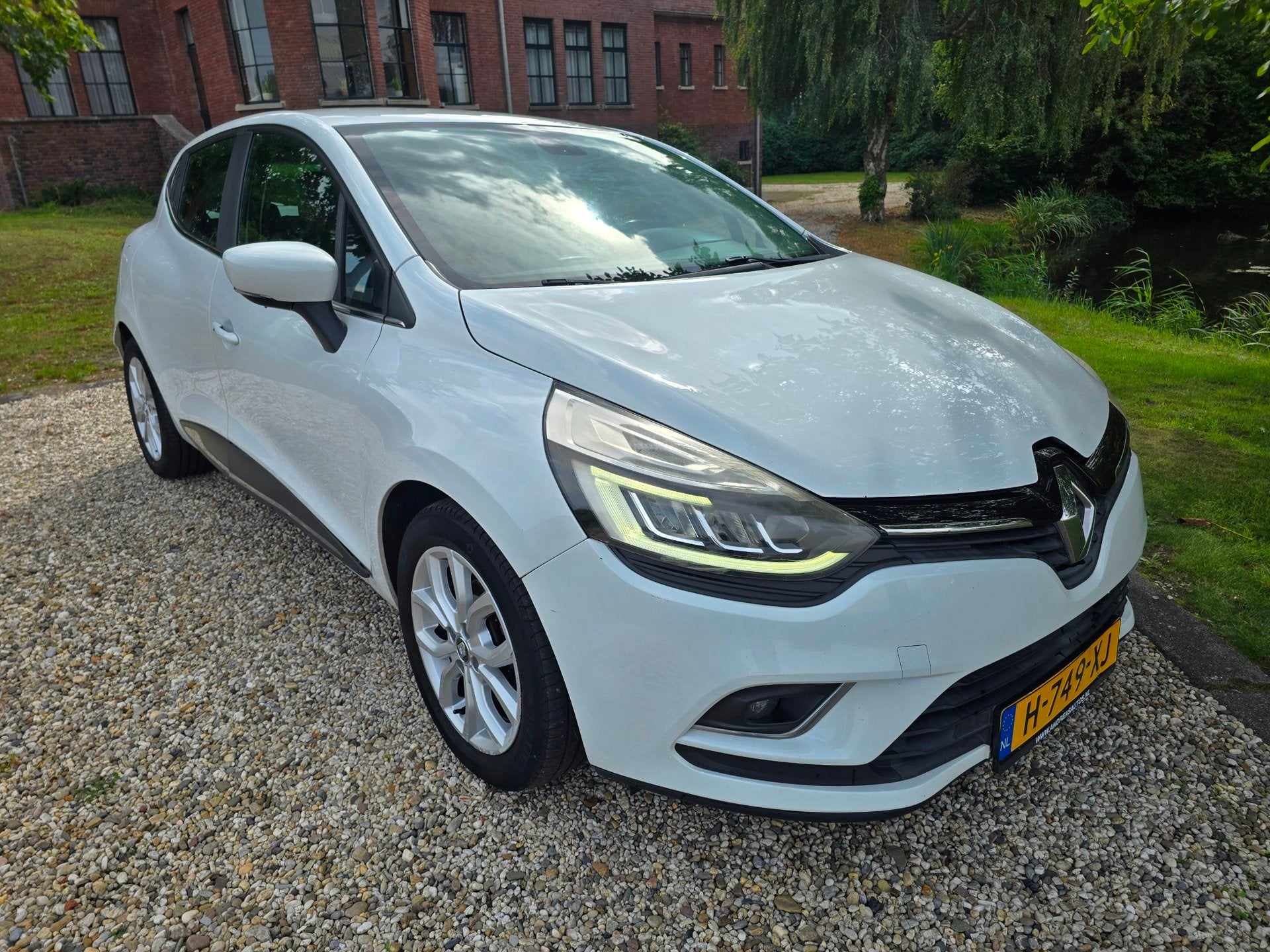 Renault Clio 1.2 TCe Intens airco 5-deurs, Voorwielaandrijving, Gebruikt, Automatische klimaatregeling, Wit