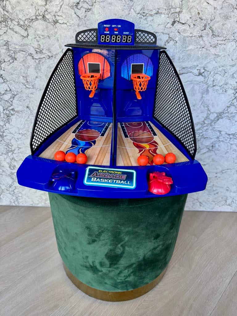 Elektronisch Arcade Basketbalspel - Dubbele Hoepel, Ophalen, Zo goed als nieuw, Jongen of Meisje
