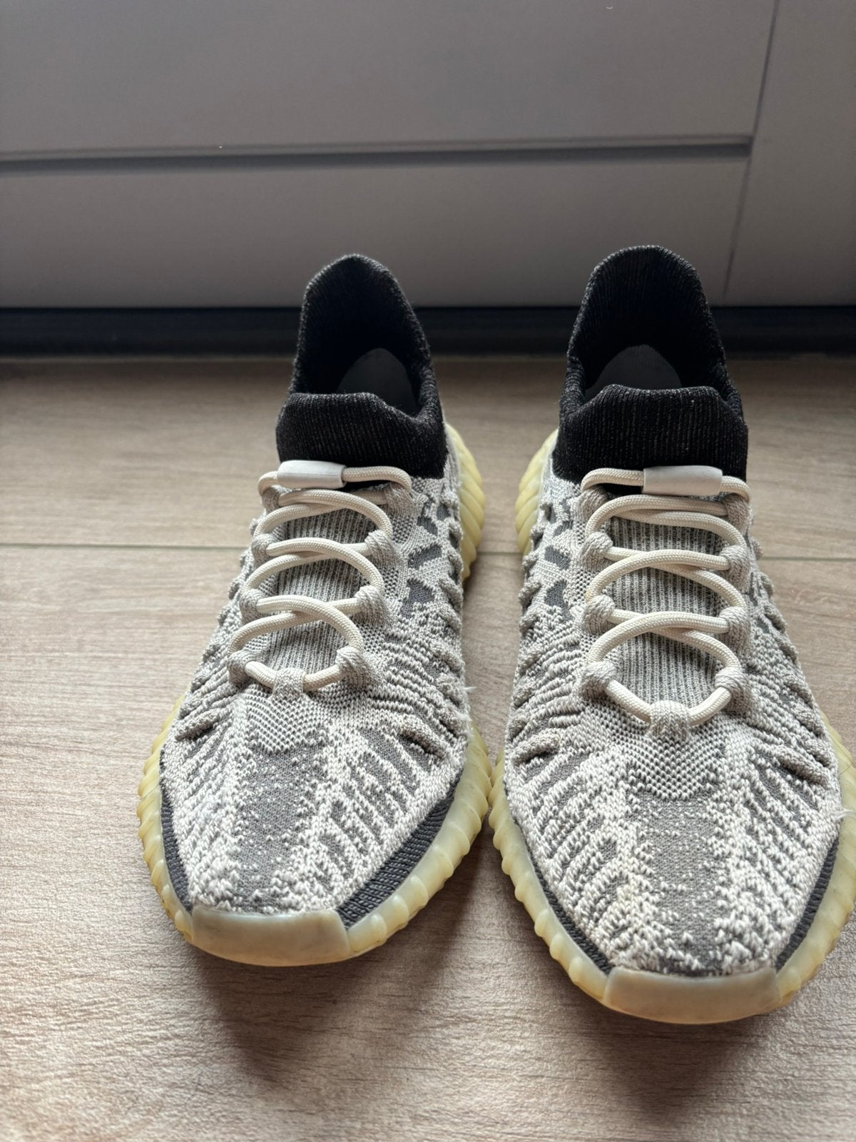 Adidas Yeezy Boost 350 V2 EU 40 2/3, Overige kleuren, Ophalen of Verzenden, Sneakers of Gympen, Gedragen