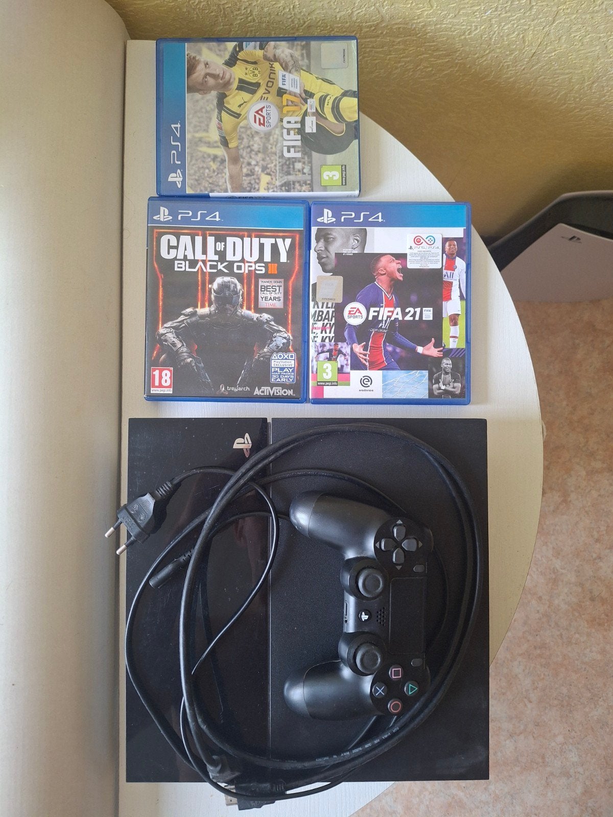PlayStation 4 met controller, kabels en 3 games, Ophalen of Verzenden, Met 1 controller, Original, 500 GB