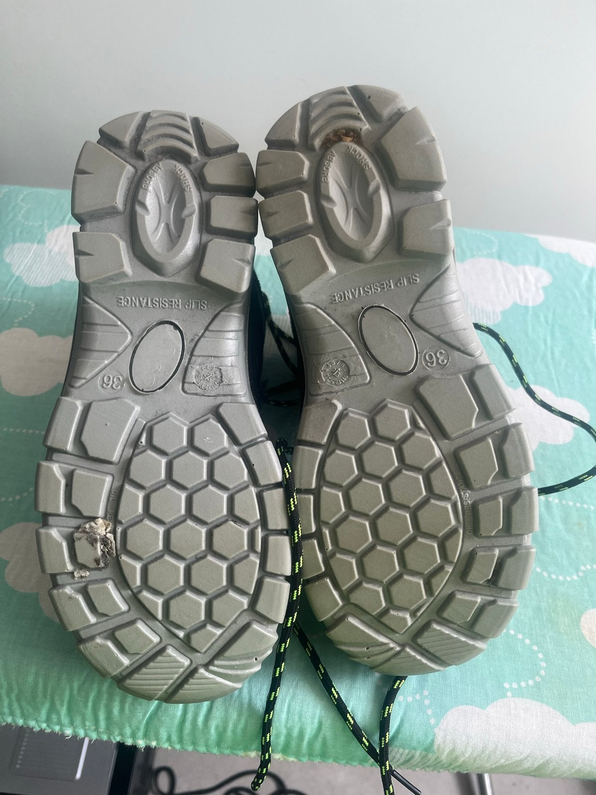 Veiligheidsschoenen maat 36, zwart/groen, slipbestendig, Ophalen of Verzenden, Gebruikt