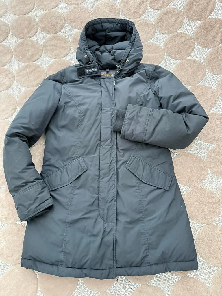 Woolrich dames jas Donkerblauw M, Kleding | Dames, Jassen | Winter, Ophalen of Verzenden, Gedragen, Maat 38/40 (M), Blauw