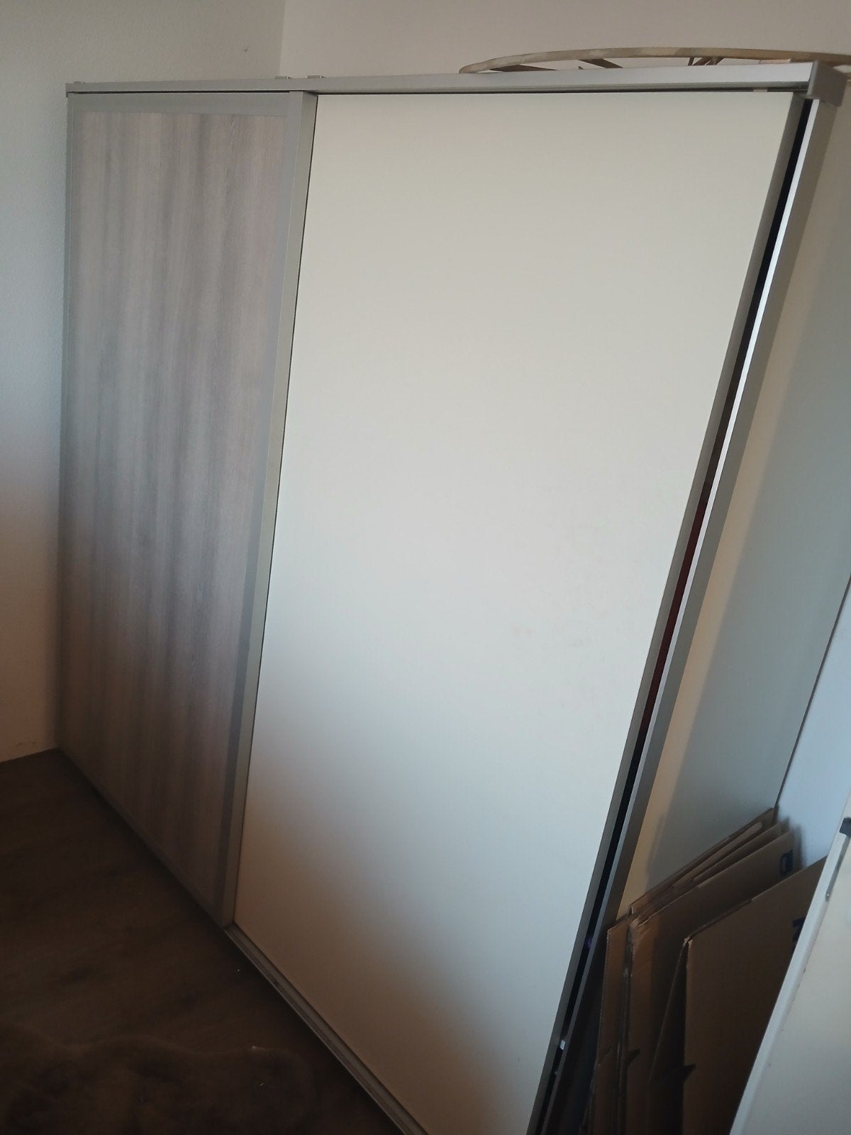 Kledingkast met schuifdeuren en hangruimte, Ophalen, Gebruikt, 200 cm of meer, Met plank(en)