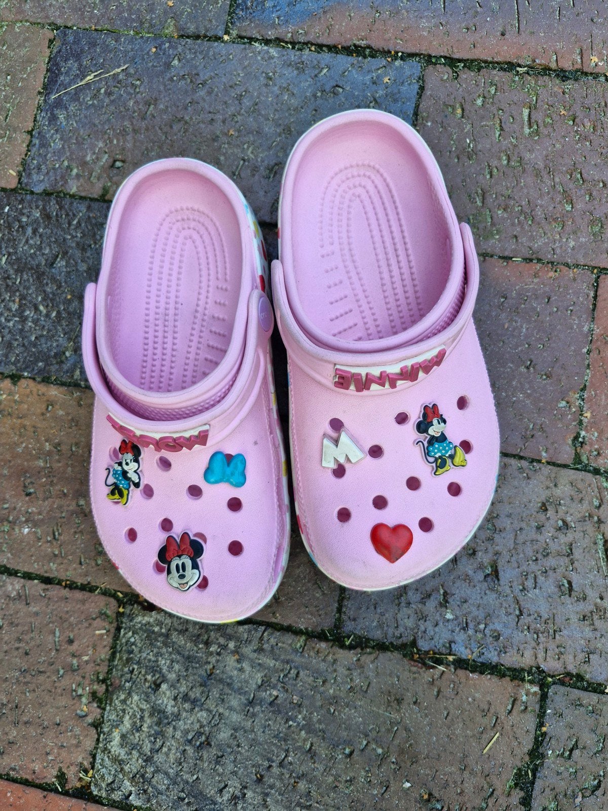 Roze Crocs met Minnie Mouse, maat J2 (32-34), Ophalen of Verzenden, Gebruikt, Crocs, Meisje