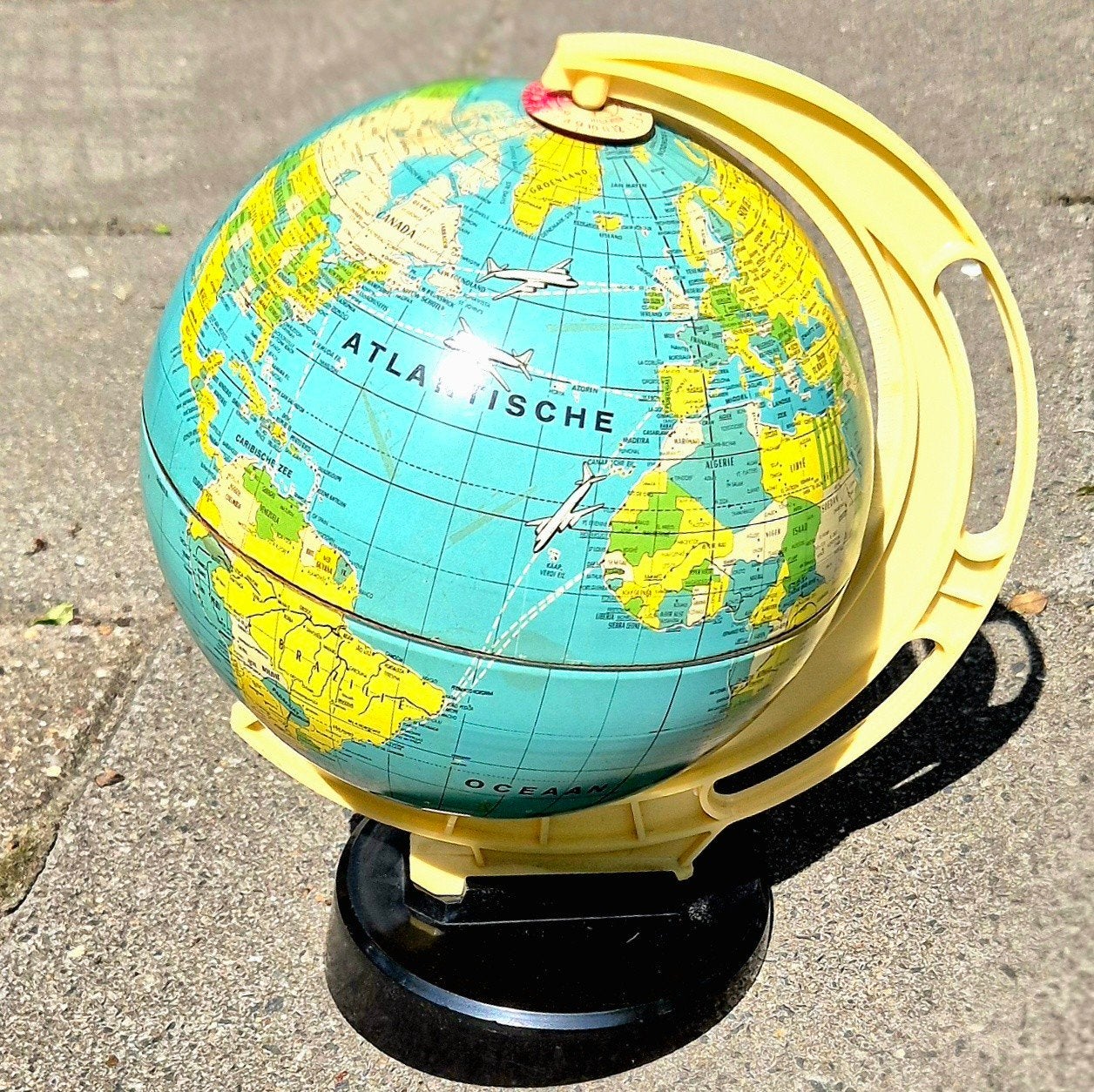 Kleine vintage globe blik plastic W. Germany - NL tekst 24cm, Ophalen of Verzenden