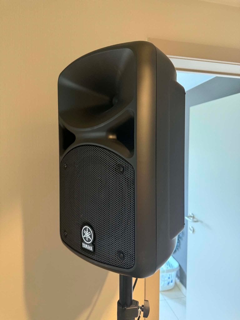 Yamaha Stagepas 400BT Draagbaar PA-systeem, Ophalen, Zo goed als nieuw, Minder dan 500 watt, P.A.