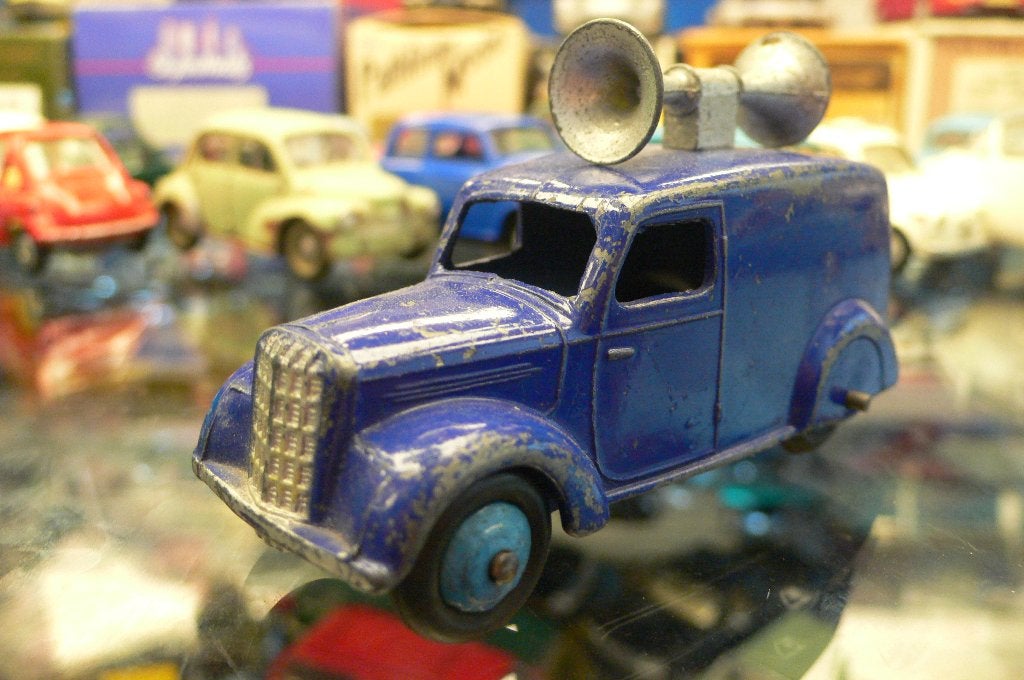 morris loudspeakervan - dinky toys engeland  1/43-org. lak-, Verzenden, Gebruikt, Auto, Dinky Toys