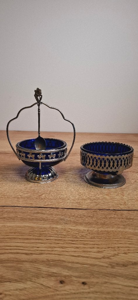 Vintage kobaltblauw glazen schaaltjes in metalen houder, Ophalen of Verzenden