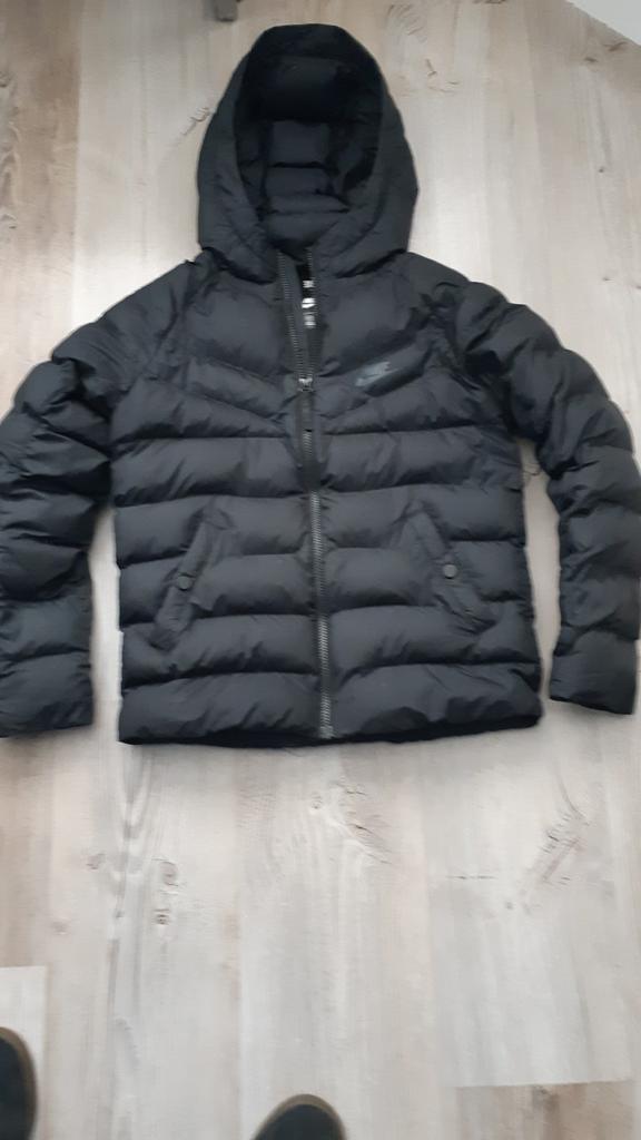 Nike (tussen) jas maat 140, Kinderen en Baby's, Gebruikt, Ophalen of Verzenden, Nike, Jongen