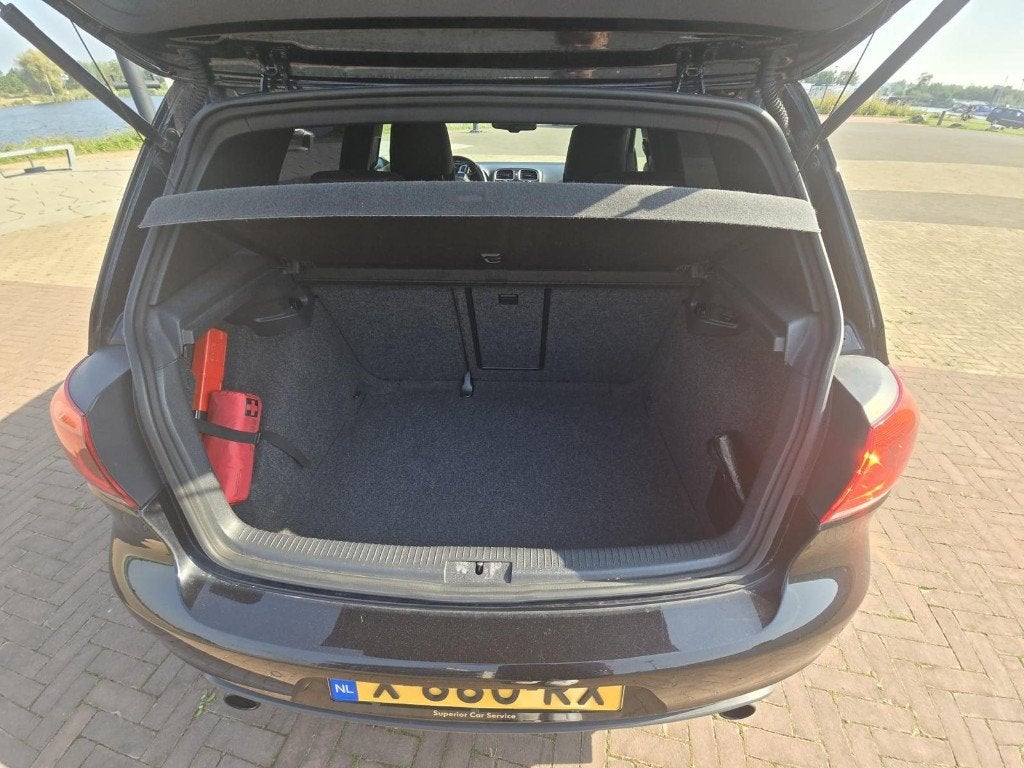 Foto 6 van Volkswagen Golf 2.0 GTI 155KW DSG 2011 Zwart