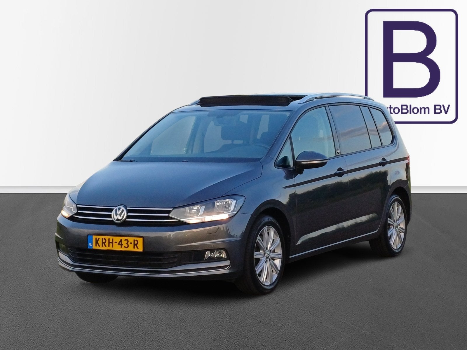 Volkswagen Touran 1.4 TSI Sound 7p / Trekhaak / Panodak / Ca, Auto's, Volkswagen, Voorwielaandrijving, Gebruikt, Euro 6, 4 cilinders