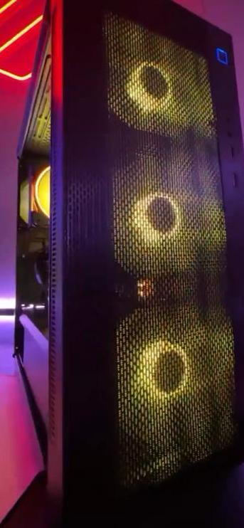 Gaming PC met RTX 4060 Ti en Intel i5 13500, Ophalen, Zo goed als nieuw, Met videokaart, Gaming