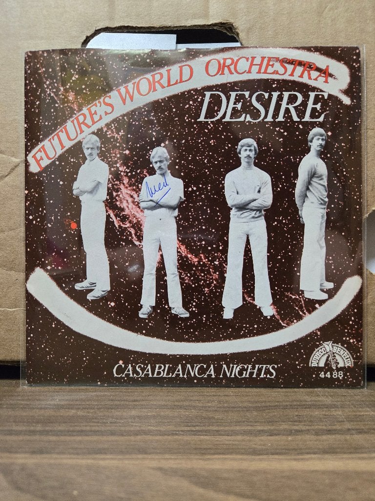 Future world orchestra - Desire, Cd's en Dvd's, Vinyl Singles, Zo goed als nieuw, Pop, Beschermende buitenhoes, Fotohoes, 7 inch
