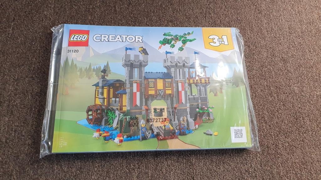 LEGO Creator 31120 Middeleeuws Kasteel - Boekjes Ongeopend, Kinderen en Baby's, Speelgoed | Duplo en Lego, Ophalen of Verzenden