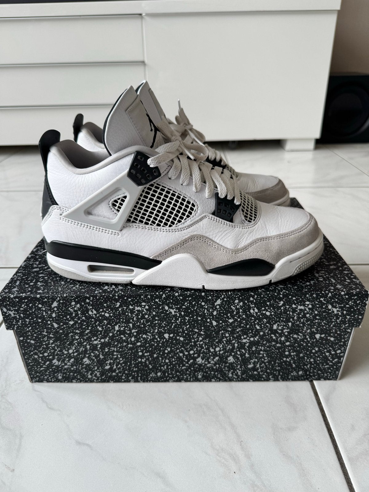 Nike Air Jordan 4 Retro Military Black - Maat 43/US 9.5, Kleding | Heren, Wit, Ophalen of Verzenden, Sneakers of Gympen, Zo goed als nieuw