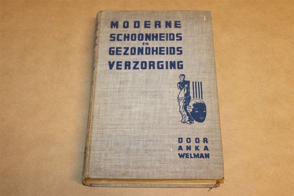 Moderne Schoonheids- en Gezondheidsverzorging — Antiek 1935, Ophalen of Verzenden, Gelezen