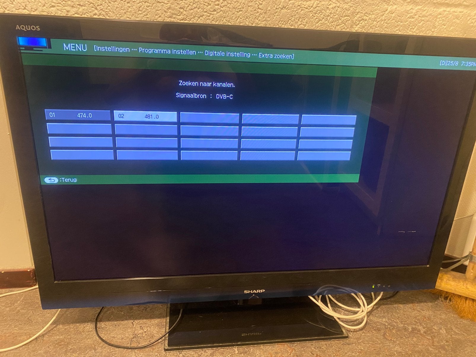 sharp en philips ambilight tv 40 inch en 32 inch, Ophalen, 50 Hz, 80 tot 100 cm, Zo goed als nieuw
