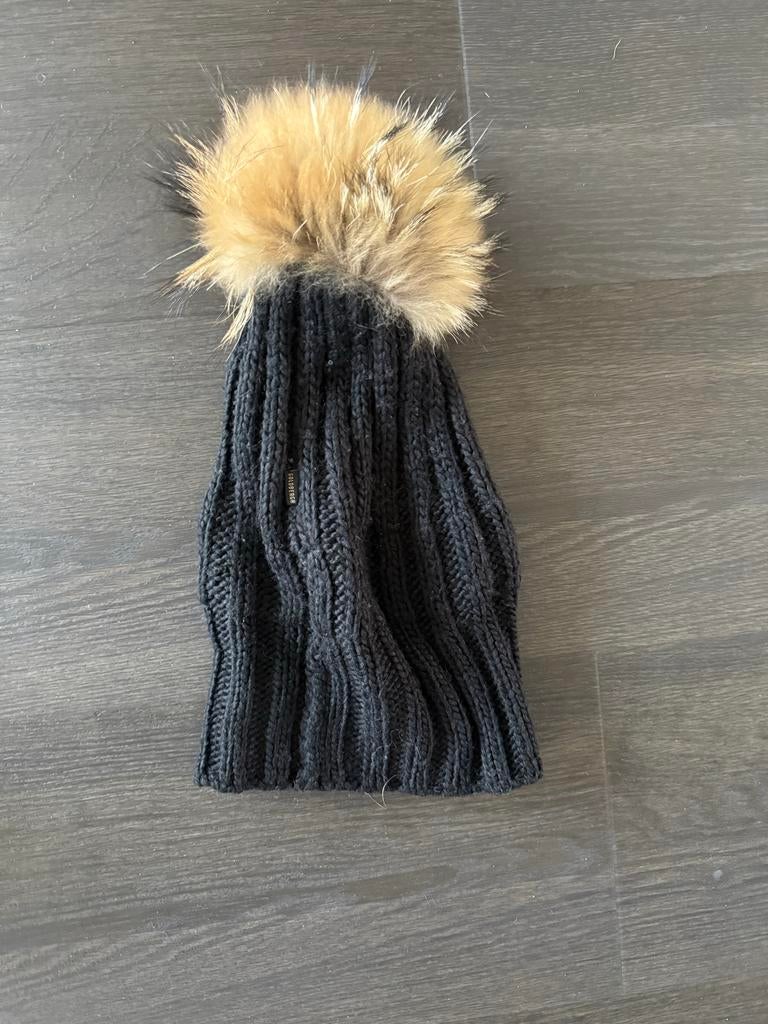 Goldbergh Muts met Pompon, Kleding | Dames, Ophalen of Verzenden, Zo goed als nieuw, Muts