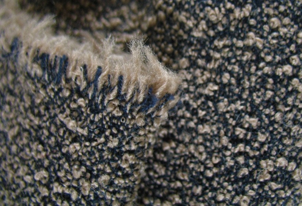 De Ploeg Dune 06/78 bouclé; beige/zwart; restant meubelstof, Hobby en Vrije tijd, Stoffen en Lappen, Wol, 120 cm of meer, Beige